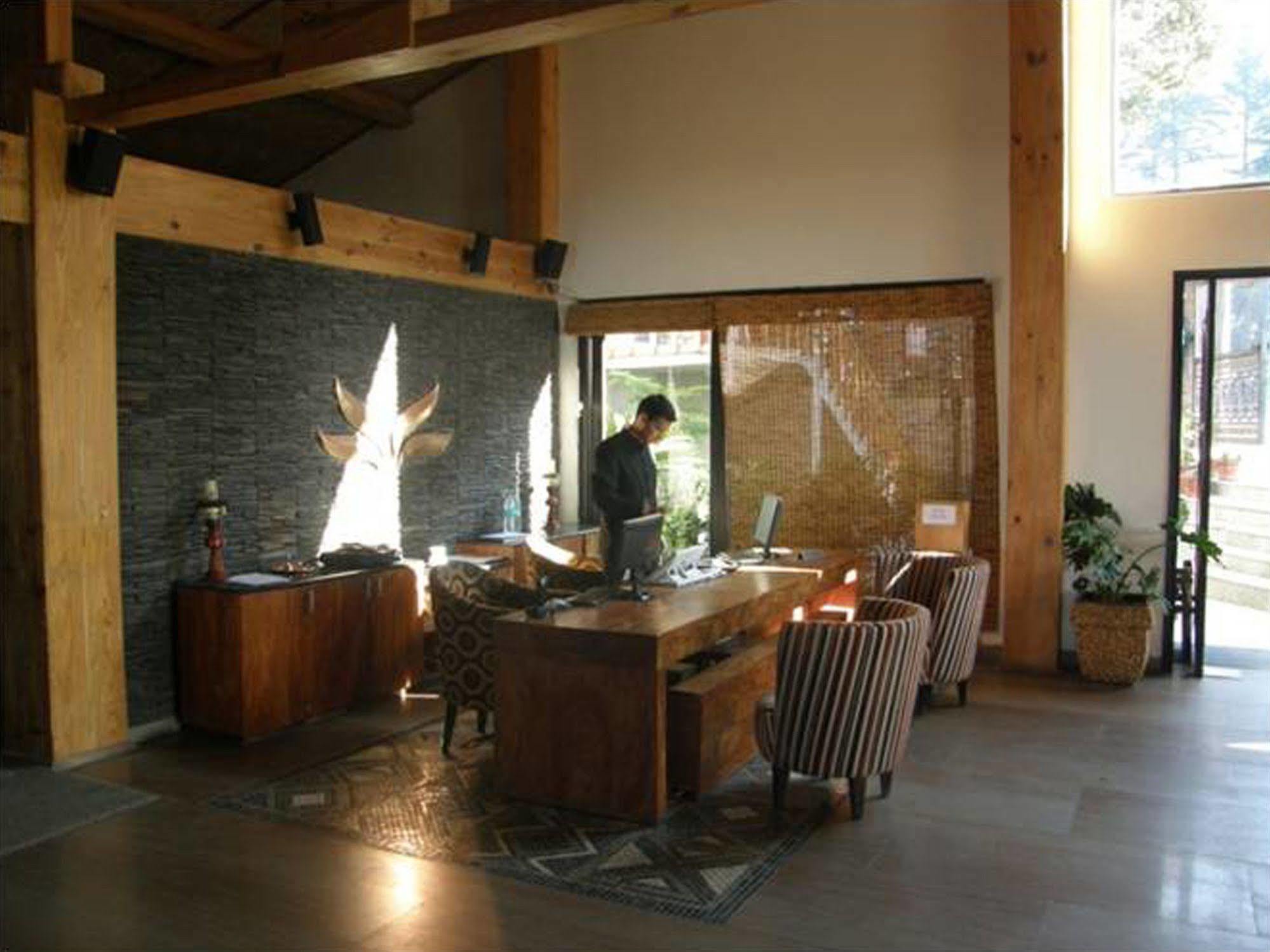 Club Mahindra Kanatal Buitenkant foto